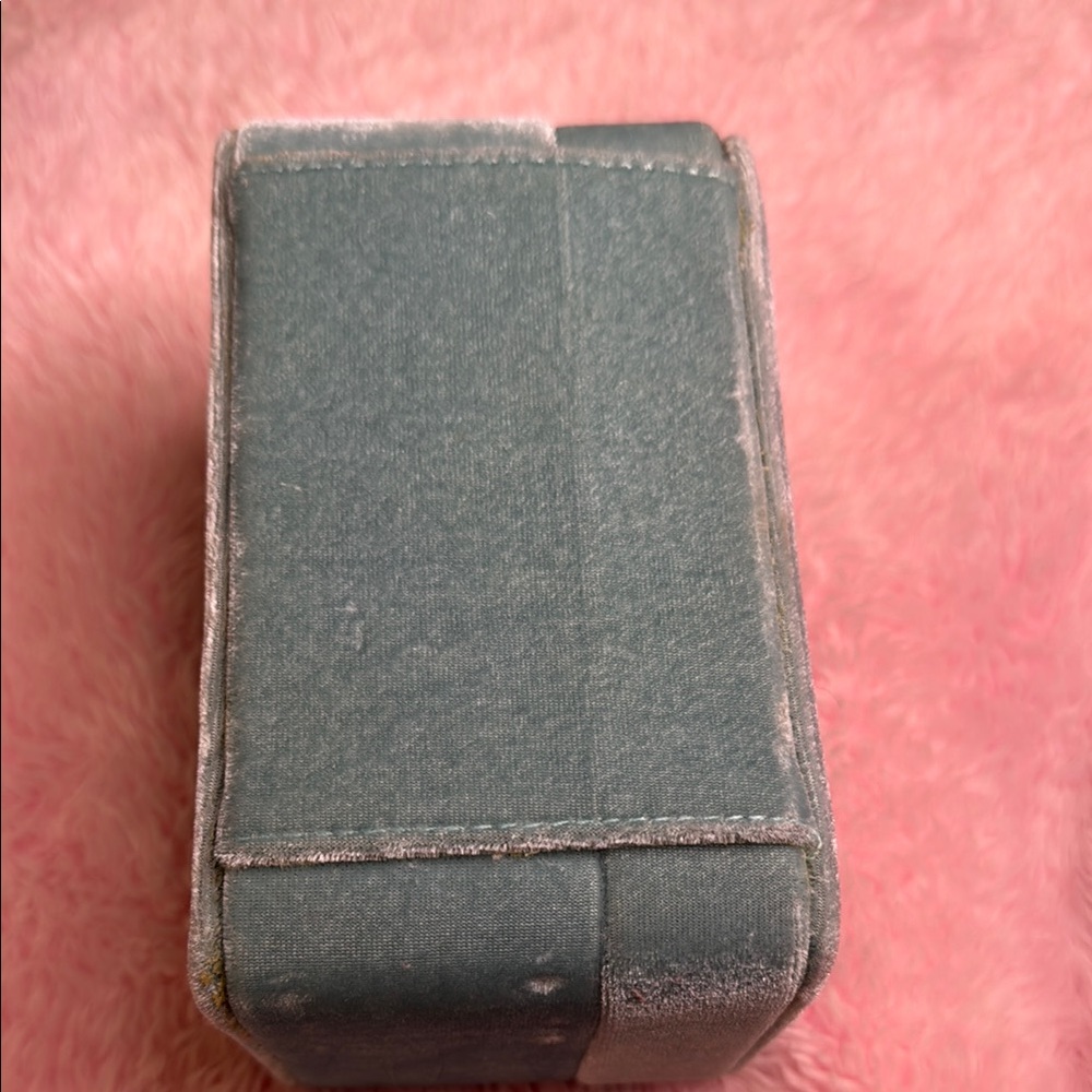 Miu Miu Velvet Jewelry Box - Picture 6 of 6